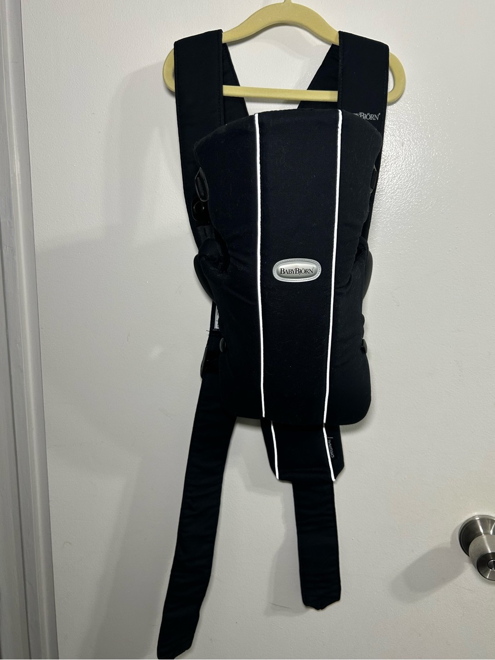 BabyBjorn Original Black - Picture 2 of 4